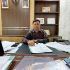 Inspektur Aceh Barat, Zakaria, menyampaikan capaian IPKD MCSP 2025 Kabupaten Aceh Barat di Meulaboh, Jumat (6/2/2026). Foto: Dok. Pemkab Aceh Barat