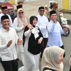 Ketua DPRK Banda Aceh Irwansyah ST bersama Wali Kota Illiza Sa’aduddin Djamal mengikuti Kirab Tarhib Ramadan 1447 H di Banda Aceh, Selasa (10/2/2026). Foto: Dok. DPRK Banda Aceh