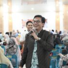 Ketua DPRK Banda Aceh Irwansyah ST berdialog dengan warga saat kegiatan Reses I Masa Persidangan II Tahun 2026 di Gampong Lamlagang, Banda Raya, Rabu (11/1/2026). Foto: Dok. DPRK Banda Aceh