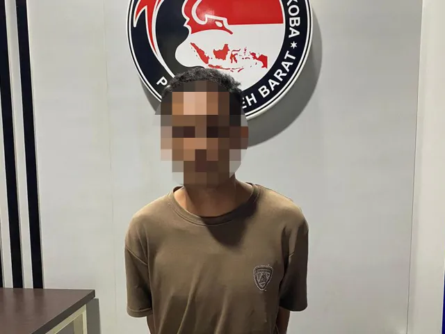 Seorang pria berinisial K.R. (34), warga kecamatan setempat, berhasil diringkus petugas dalam operasi penegakan hukum yang berlangsung di Desa Ujung Baroh, Kecamatan Johan Pahlawan, Kabupaten Aceh Barat, pada Kamis (12/02/26) sekitar pukul 01.00 WIB. Dok. Polres Aceh Barat