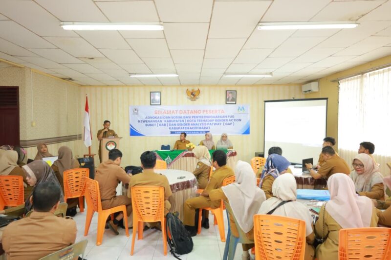 Peserta dari berbagai perangkat daerah mengikuti kegiatan sosialisasi Pengarusutamaan Gender (PUG) yang digelar Pemerintah Kabupaten Aceh Barat di Meulaboh, Selasa (10/3/2026). Foto: Dok. Istimewa 