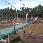 Jembatan Perintis (Jembatan Gantung) yang dibangun melalui Program Jembatan Garuda di Desa Lhok Kuyun, Kecamatan Sawang, Kabupaten Aceh Utara, menjadi akses penghubung bagi masyarakat di wilayah tersebut, Senin (9/3/2026). Foto: Dok. Istimewa 