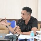 Anggota DPRK Banda Aceh Teuku Arief Khalifah meminta Pemerintah Kota Banda Aceh segera menerapkan sistem zonasi bagi pedagang kaki lima guna menata aktivitas perdagangan di ruang publik, Kamis (5/3/2026). Foto: Dok. Istimewa