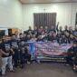 Ket foto : Keluarga besar ZLD Polres Bener Meriah berfoto bersama usai kegiatan buka puasa bersama dan santunan anak yatim yang digelar di Hotel Al Fattah.(Dok Rahmat/Acehnow)