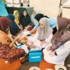 Kapus Kuta Malaka sedang memantau periksa tumbuh kembang anak di Gampong Lam Ara, Kecamatan Kuta Malaka, Aceh Besar, Kamis (05/03/2026). Foto: Dok. MC Aceh Besar