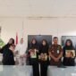 Tim Kejaksaan Tinggi Aceh berfoto bersama para siswa setelah kegiatan kampanye dan edukasi antikorupsi dalam rangka peringatan Hari Antikorupsi Sedunia (HAKORDIA) di SMK Negeri 1 Banda Aceh, Kota Banda Aceh, Kamis (5/3/2026). Foto: Dok. Istimewa