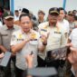 Mendagri Tito Karnavian menyampaikan arahan dan paparan terkait percepatan rehabilitasi pascabencana di hadapan warga dan pemangku kepentingan di Bener Meriah, Senin (20/4/2026). Foto: Dok. Istimewa 