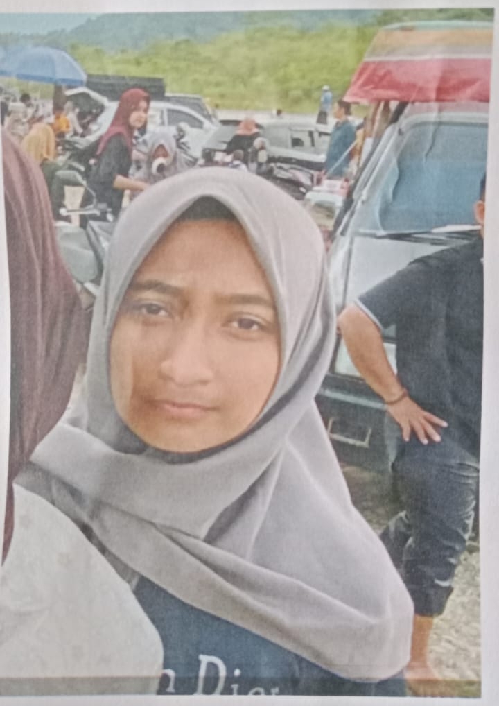 Keterangan Foto:
Rasyiqa Aufa (18), remaja asal Kampung Isaq Busur, Kecamatan Bukit, Kabupaten Bener Meriah, yang dilaporkan hilang.(dok: Ist)