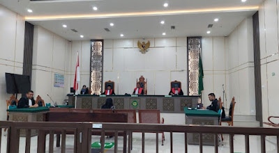 Sidang kasus narkotika dengan terdakwa seorang ibu rumah tangga di Pengadilan Negeri Banda Aceh, Senin (30/3/2026). Foto: Dok. Istimewa 