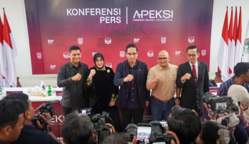 Suasana konferensi pers Raker Komwil I APEKSI 2026 di Banda Aceh yang membahas penguatan ketahanan kota, fiskal daerah, dan kolaborasi antar pemerintah kota, Minggu (19/4/2026). Foto: Dok. Diskominfo Kota Banda Aceh