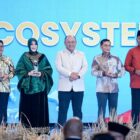 Penyerahan penghargaan sektor health ecosystem kepada Pemerintah Kota Banda Aceh oleh Kepala Badan Gizi Nasional dalam ajang National Governance Award 2026, Jumat (24/4/2026). Foto: Dok. Prokopim Kota Banda Aceh