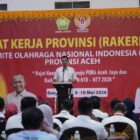 Sekretaris Daerah Aceh, M Nasir Syamaun, saat membuka secara resmi Rapat Kerja Provinsi (Rakerprov) KONI Aceh Tahun 2026 di Banda Aceh, Jumat (8/5/2026). Foto: Dok. Istimewa 