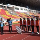 Kapolda Aceh Irjen Pol. Drs. Marzuki Alibasyah, M.M., meninjau langsung pelaksanaan ujian kemampuan jasmani seleksi penerimaan Taruna Akpol Tahun Anggaran 2026 di Stadion Harapan Bangsa, Banda Aceh, Kamis (21/5/2026). Foto: Dok. Istimewa 