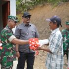Penyerahan bantuan Rumah Tidak Layak Huni (RTLH) secara simbolis oleh Pangdam IM kepada masyarakat usai penutupan TMMD Ke-128 Aceh Tamiang, Kamis (21/5/2026). Foto: Dok. Istimewa 