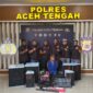 Ket foto: Pelaku pencurian sound system bersama barang bukti saat diamankan oleh Satreskrim Polres Aceh Tengah.(Dok/Ist)