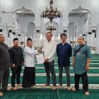 PT ANTAM melalui program CSR menyalurkan hewan kurban Idul Adha 1447 Hijriah ke berbagai daerah di Indonesia, termasuk empat ekor sapi untuk masyarakat Aceh. Foto: Dok. ANTAM
