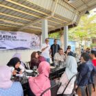 Peserta mengikuti Pelatihan Scale Up Bisnis Pelaku Parfum di Banda Aceh yang berlangsung pada 4–13 Mei 2026 di SMK Negeri 3 dan Kanto Kopi Peunayong. Kegiatan ini bertujuan meningkatkan kapasitas dan kreativitas pelaku usaha parfum lokal. Foto: Dok. Diskominfo Kota Banda Aceh