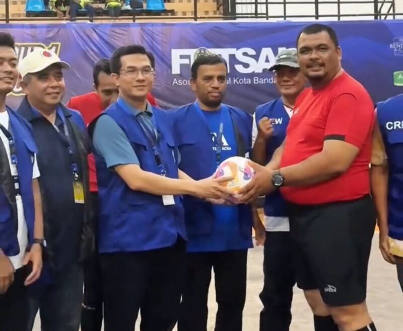 Ketua DPRK Banda Aceh Irwansyah secara resmi membuka Turnamen AFK Cup Futsal di GOR Harapan Bangsa Banda Aceh, Kamis (7/5/2026). Foto: Dok. DPRK Banda Aceh