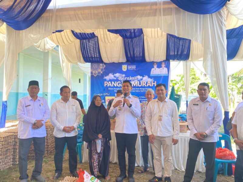 Wakil Wali Kota Banda Aceh Afdhal Khalilullah menyampaikan sambutan pada kegiatan Gerakan Pangan Murah di Gampong Panteriek menjelang Idul Adha 1447 H, Rabu (13/5/2026). Foto: Dok. Diskominfo Kota Banda Aceh