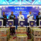 Bank Indonesia bersama unsur Botasupal menunjukkan barang bukti uang palsu dalam konferensi pers penguatan sinergi pemberantasan Rupiah palsu di Jakarta. Foto: Dok. Istimewa 