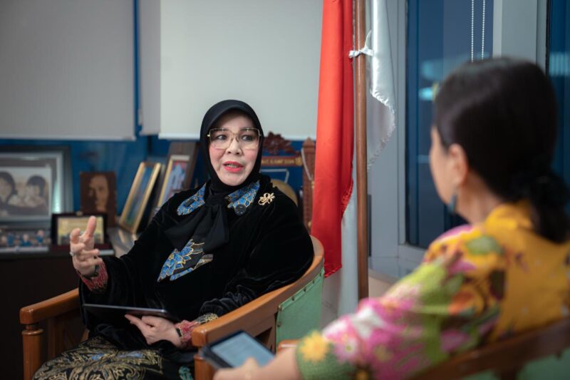 Wali Kota Banda Aceh Illiza Sa’aduddin Djamal memaparkan visi Banda Aceh sebagai kota kolaborasi dalam agenda bersama UCLG ASPAC di Jakarta, Kamis (14/5/2026). Foto: Dok. Prokopim Kota Banda Aceh