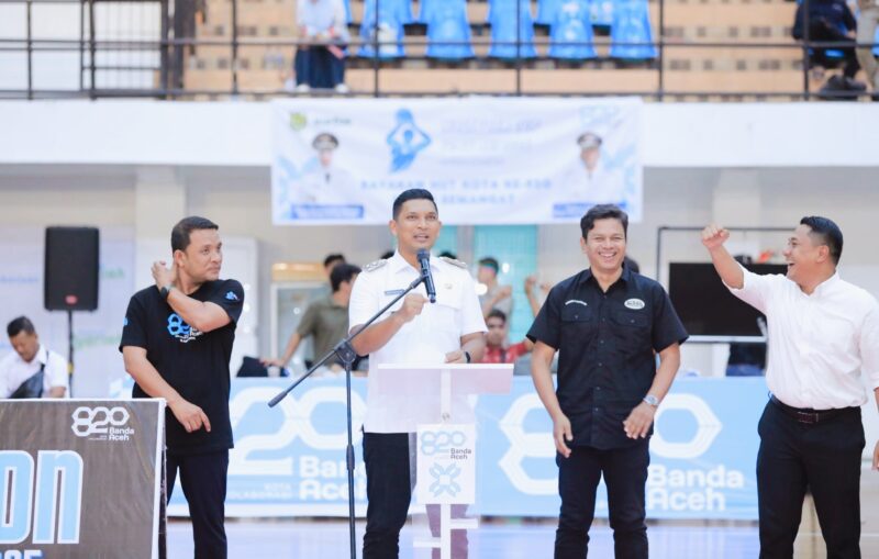 Wakil Wali Kota Banda Aceh Afdhal Khalilullah saat menutup gelaran Wali Kota Cup Basketball di GOR Harapan Bangsa. Foto: Humas Banda Aceh