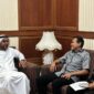 Wakil Gubernur Aceh, H. Fadhlullah, beserta rombongan bersilaturahmi dengan Duta Besar Uni Emirat Arab (UEA) untuk Indonesia, Abdulla Salem Al-Dhaheri, di Kedutaan Besar Uni Emirat Arab, Jakarta, Senin, (25/5/2026). Foto: Dok. Biro Adpim Setda Aceh