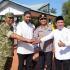 Gubernur Aceh Muzakir Manaf bersama Pangdam Iskandar Muda Mayjen TNI Niko Fahrizal, Kapolda Aceh Irjen Pol Marzuki Ali Basyah, dan Wakil Gubernur Aceh Fadhlullah menunjukkan kekompakan dan sinergi dalam mendukung pembangunan serta menjaga stabilitas keamanan di Aceh, Selasa (23/6/2026). Foto: Dok. Istimewa 