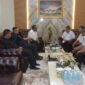 Kepala Kejaksaan Tinggi Aceh Yudi Triadi, S.H., M.H., didampingi Wakil Kajati Aceh dan jajaran menerima audiensi pengurus National Paralympic Committee Indonesia (NPCI) Aceh di Kantor Kejaksaan Tinggi Aceh, Senin (29/6/2026). Foto: Dok. Istimewa 