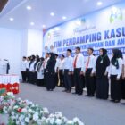 Bupati Aceh Barat, Tarmizi, mengukuhkan Tim Pendampingan Kasus UPTD Perlindungan Perempuan dan Anak (PPA) Kabupaten Aceh Barat di Aula Teuku Umar Bapperida, Meulaboh, Selasa (23/6/2026). Foto: Dok. Istimewa 