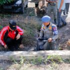 Bupati Aceh Barat, Tarmizi, bersama jajaran Pemkab Aceh Barat mengikuti gotong royong Gerakan Indonesia Asri di kawasan Desa Kuta Padang, Kecamatan Johan Pahlawan, sebagai upaya menjaga kebersihan lingkungan dan mendukung pengembangan desa wisata., Jumat (12/6/2026). Foto: Dok. Istimewa 