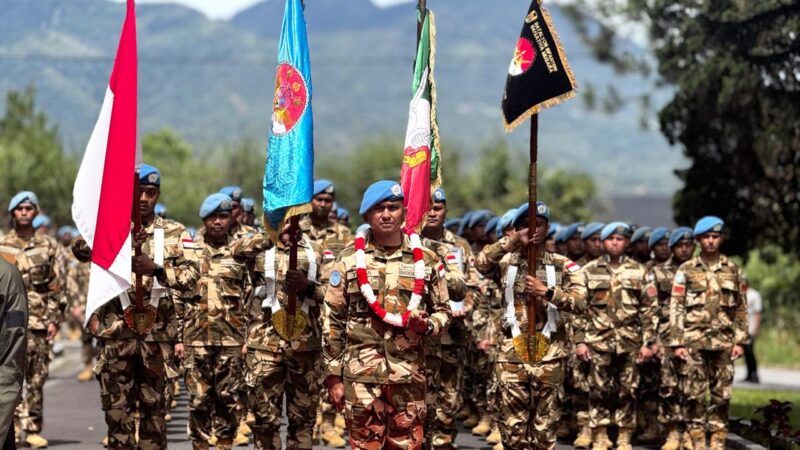 Keterangan Foto: Komandan Satgas Yonmek TNI Konga XXIII-S UNIFIL, Letkol Inf Fahrul Yuza, S.H., M.I.P., saat memimpin kepulangan pasukan usai menyelesaikan misi perdamaian dunia di Lebanon Selatan dan tiba di Batalyon 144/Satria Musara.(Dok/Ist)