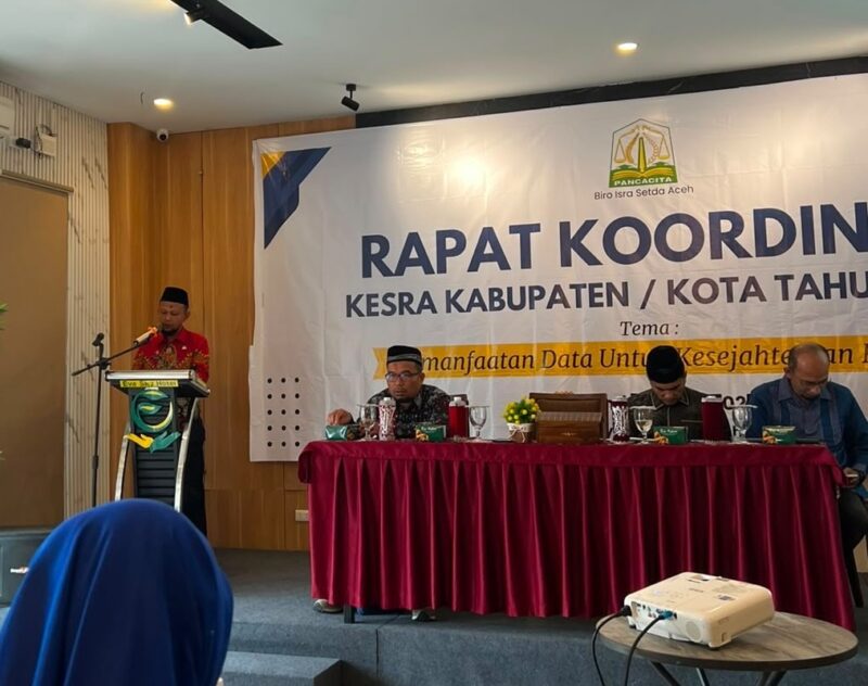 Asisten Pemerintahan, Keistimewaan Aceh dan Kesejahteraan Rakyat Setdakab Aceh Barat, Ruswaidi, menghadiri Rapat Koordinasi (Rakor) Kesra Kabupaten/Kota Tahun 2026 di Aula Eva Sky Hotel, Meulaboh, Kamis (16/7/2026). Foto: Dok. Istimewa 