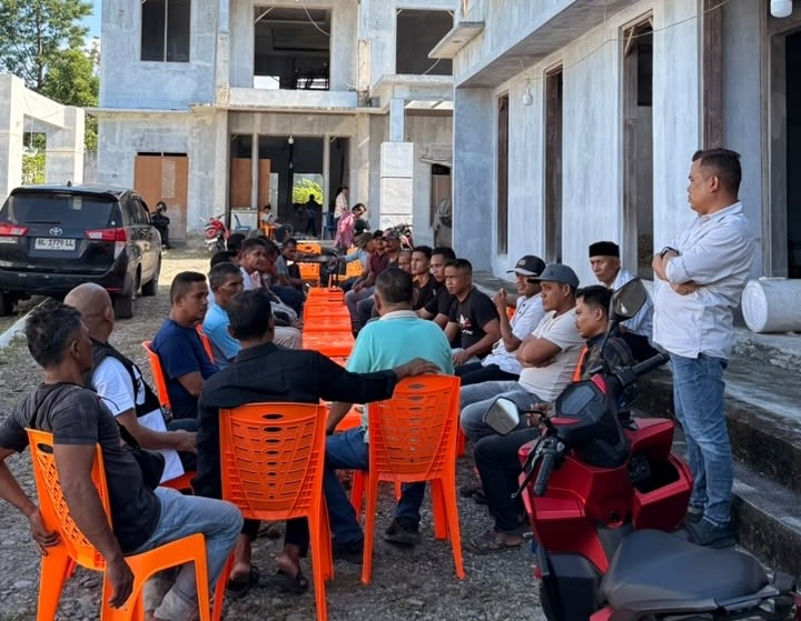 Ketua DPW PSI Aceh, T. Rival Amiruddin, bersama jajaran pengurus DPD PSI Kabupaten Pidie dan perwakilan pengurus dari 23 kecamatan mengikuti konsolidasi partai di Posko PSI Aceh, Gumpung, Selasa (15/7/2026). Foto: Dok. Istimewa