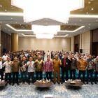 Kepala OJK Aceh, Regional CEO BSI Aceh, dan jajaran FKIJK menghadiri kegiatan Gerakan Nasional Cerdas Keuangan (GENCARKAN) sebagai bentuk sinergi meningkatkan literasi dan inklusi keuangan masyarakat Aceh, Selasa (21/7/2026). Foto: Dok. Istimewa