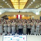 Wakapolri Komjen Pol. Dedi Prasetyo bersama jajaran Pengurus Pimpinan Pusat KBPP Polri Masa Bakti 2026–2031 mengabadikan momen usai prosesi pengukuhan sebagai bentuk komitmen memperkuat sinergi, pengabdian, dan pembangunan sumber daya manusia menuju Indonesia Emas 2045, Rabu (29/7/2026). Foto: Dok. Istimewa 