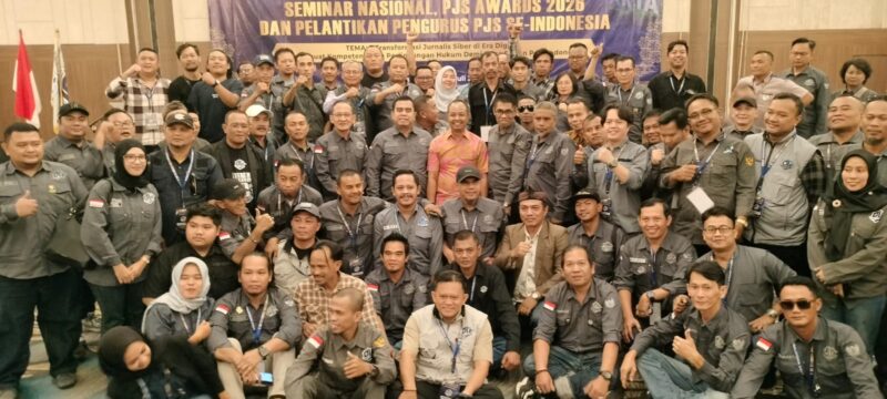 Peserta Musyawarah Nasional (Munas) III Pro Jurnalismedia Siber (PJS) berfoto bersama usai penutupan kegiatan di Jakarta, Rabu (22/7/2026).(Dok:Ist)