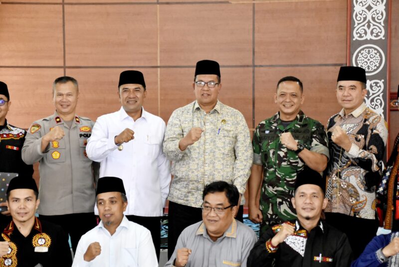 Dandim 0106/Aceh Tengah Letkol Inf Czi Rudy Haryanto bersama Wakil Bupati Aceh Tengah dan unsur Forkopimda menghadiri acara syukuran,Rabu (22/7/2026).(Dok:Ist)