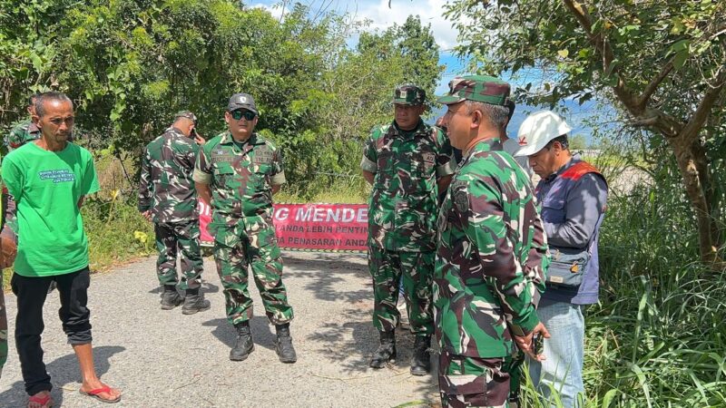 Pangdam IM bersama Dandim 0106/Aceh Tengah saat meninjau lokasi sinkhole (30/7/2026). foto.dok: Ist