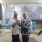 Arju Na Fahlevi ( selempang tas hitam ) bersama T. Amirruddin, Sigli, (30/7/206). Foto:Dok/ Arju