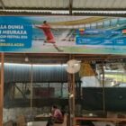 Pemerintah Kecamatan Meuraxa menggelar nonton bareng pertandingan Piala Dunia FIFA 2026 di Fadlon Kupi, Gampong Blang Oi, dengan dukungan Universitas Terbuka Aceh dan PT Bank Aceh Syariah serta menyediakan berbagai door prize bagi penonton, Jumat (3/7/2026). Foto: Dok. Diskominfo Kota Banda Aceh