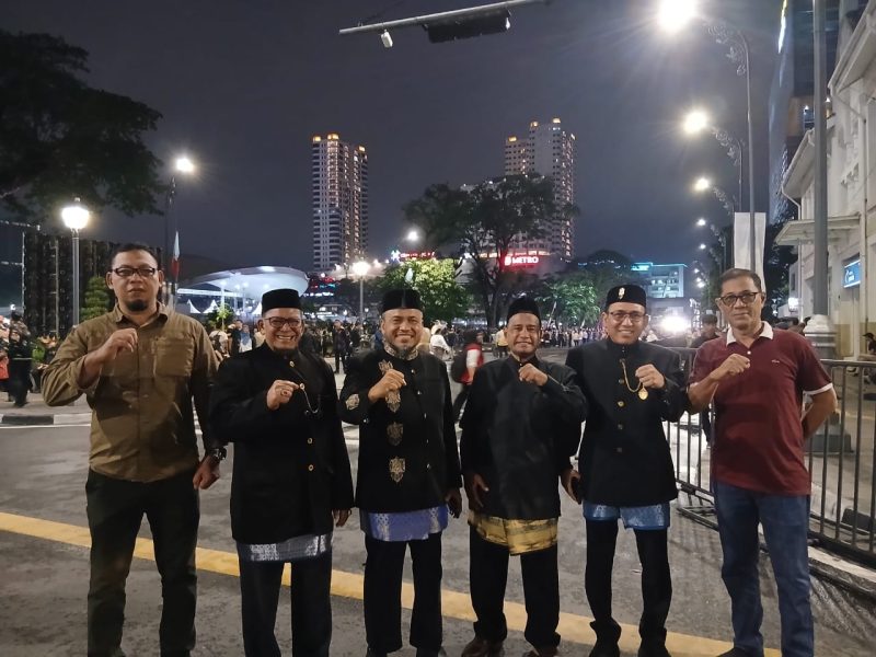 Sekretaris Dinas Pendidikan Dayah Kota Banda Aceh Rahmat Kadafi bersama jajaran mengikuti Rapat Kerja Nasional (Rakernas) XVIII APEKSI di Grand City Hall Medan sebagai bagian dari dukungan Pemerintah Kota Banda Aceh dalam memperkuat sinergi pembangunan antardaerah, Rabu (2/7/2026). Foto: Dok. Diskominfo Kota Banda Aceh 