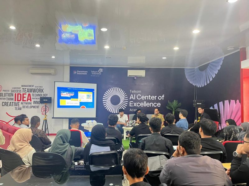 Suasana pelaksanaan kegiatan AI & Vibes Coding Bootcamp di Telkom AI Center Aceh, Banda Aceh, Senin (6/7/2026). Foto: Dok. Diskominfo Kota Banda Aceh