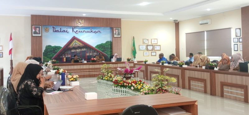 Pertemuan Penguatan Forum Kemitraan Pengendalian Penyakit AIDS, Tuberkulosis, dan Malaria (ATM) tingkat Kota Banda Aceh di Balee Keurukon, Selasa (7/7/2026). Foto: Dok. Diskominfo Kota Banda Aceh