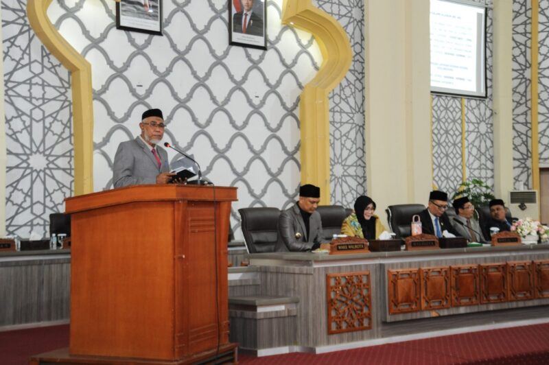 Rapat Paripurna dalam rangka Jawaban Walikota Terhadap Usul Saran dan Pendapat Banggar terhadap Raqan pertanggungjawaban APBK Banda Aceh TA 2025 di Ruang Sidang Utama DPRK Banda Aceh, Kamis (23/7/2026). Foto: Dok. DPRK Banda Aceh