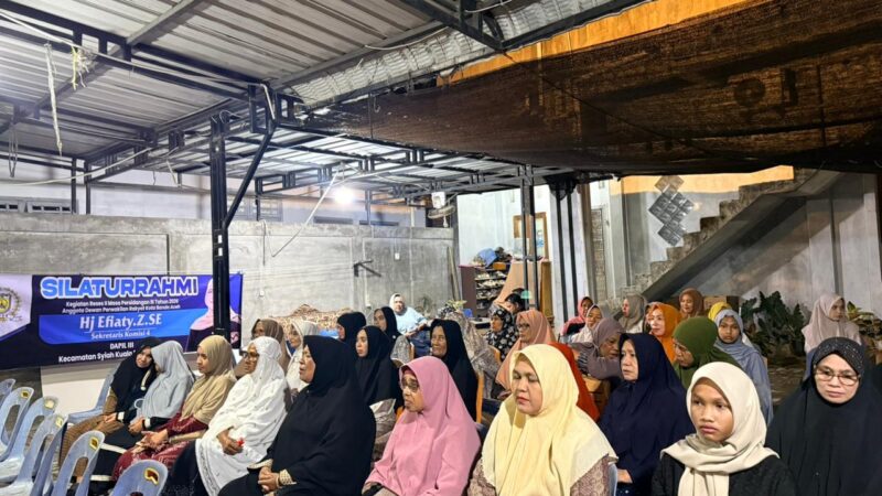 Suasana pengajian rutin sekaligus Reses Masa Persidangan III Tahun 2026 Sekretaris Komisi IV DPRK Banda Aceh, Hj. Efiaty, S.E.,  bersama masyarakat Dapil III (Syiah Kuala–Ulee Kareng), Kamis (30/6/2026). Foto: Dok. Istimewa 