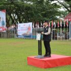 Bupati Aceh Barat Tarmizi SP, MM memimpin Apel Siaga Satlinmas dan Satgas Pageu Gampong di Lapangan Teuku Umar, Desa Suak Indrapuri, Kecamatan Johan Pahlawan, Rabu (19/8/2026). Foto: Dok. Istimewa