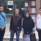 SAPA mendampingi Marlina Bani melaporkan persoalan sertifikat tanah miliknya yang dinyatakan hilang setelah diserahkan ke Kantor Pertanahan Kabupaten Bireuen untuk proses pemecahan sertifikat, Jumat (7/8/2026). Foto: Dok. Istimewa
