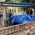 Satgas TMMD Reguler ke-129 Kodim 0102/Pidie membangun kolam budidaya ikan lele dan kandang ayam petelur sebagai sasaran tambahan di Desa Lhok Panah, Kecamatan Sakti, Pidie, Minggu (9/8/2026). Foto: Dok. Istimewa