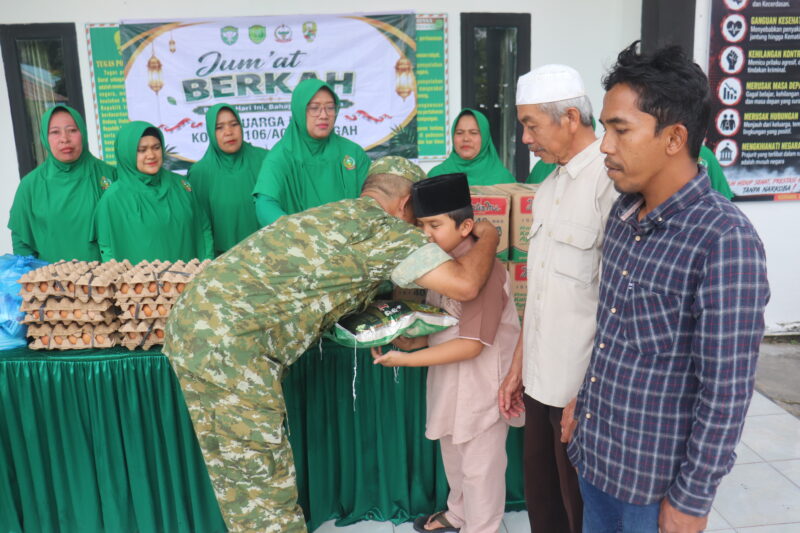 Ket foto: Suasana penyaluran bantuan Jumat Berkah Kodim 0106/Aceh Tengah kepada warga, (7/8/2026).Dok:Ist